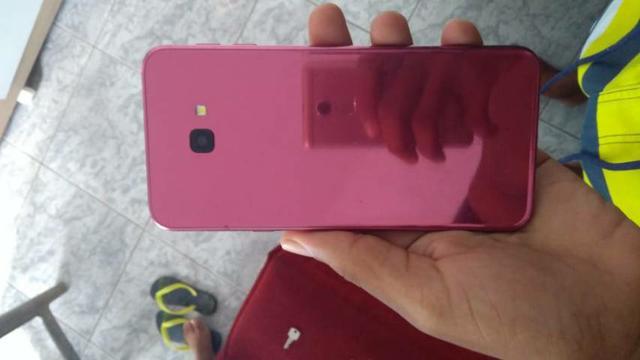 Samsung J4+
