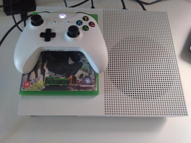 Vende-se Xbox one S (Leia a descrição)