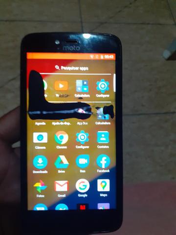 Vendo esse celular moto cplus