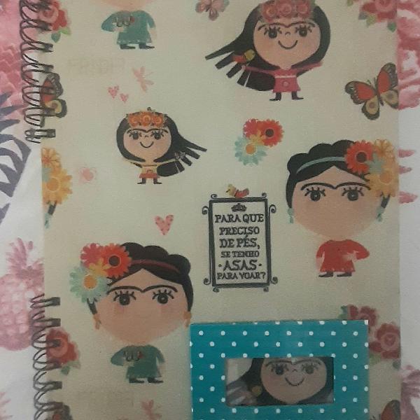 caderno universitário Frida