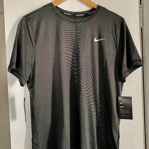 camiseta nike running