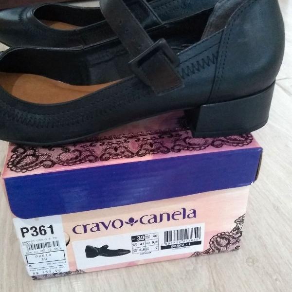 sapato cravo e canela preto