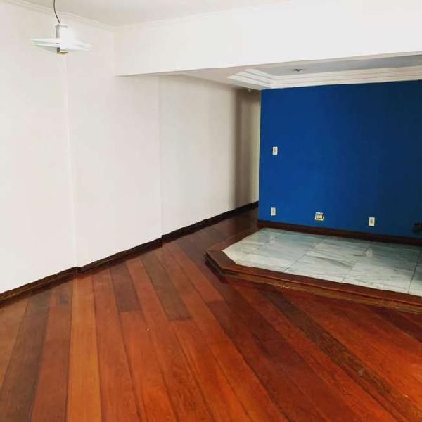 Apartamento de 2 dormitórios com dependência revertida na