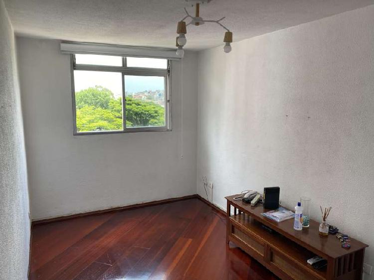 Apartamento para venda possui 70 metros quadrados com 2