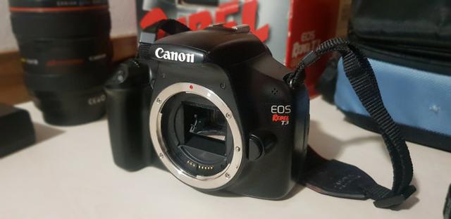 Camera Canon Eos Rebel T3 Eos 1100 D + Lente + Caneca