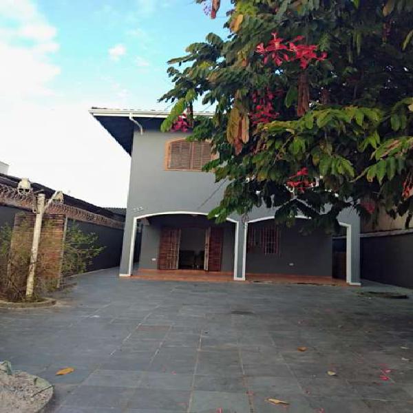 Casa no centro de Ubatuba