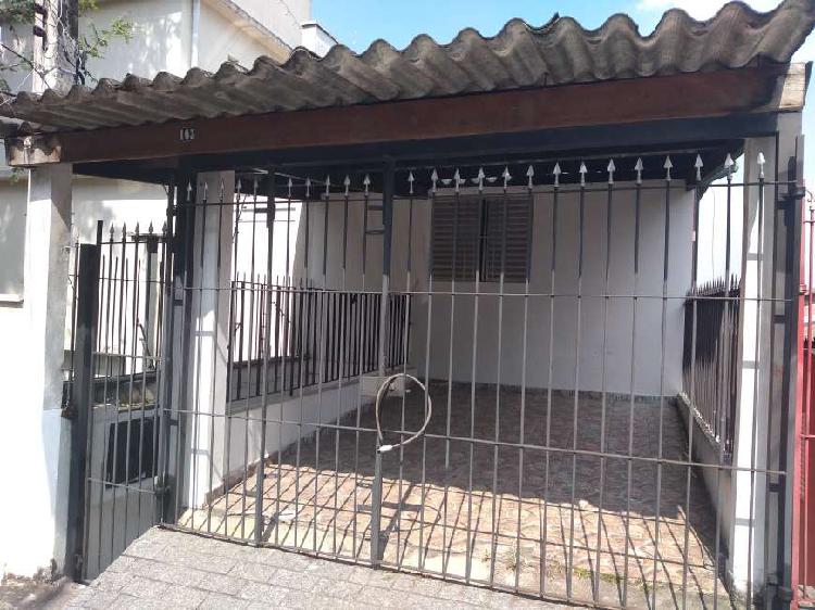 Casa para aluguel com 120 metros quadrados com 2 quartos em