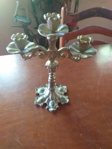 Castiçal tipo candelabro em bronze para 3velas