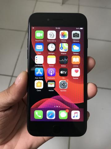 IPhone 7 32GB preto fosco