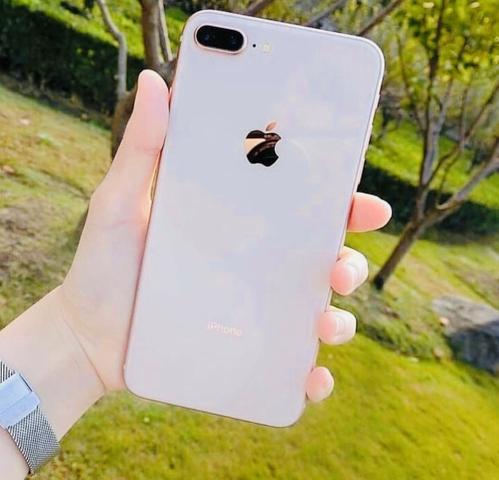 IPhone 8 Plus 64GB Gold s2 (Aceito trocas)