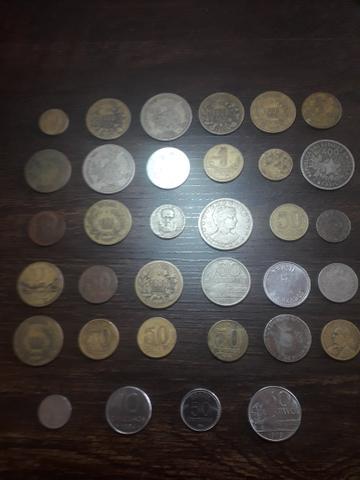 Lote com 34 moedas antigas raras