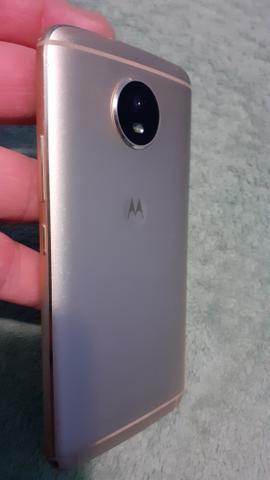 Moto g3s com defeito