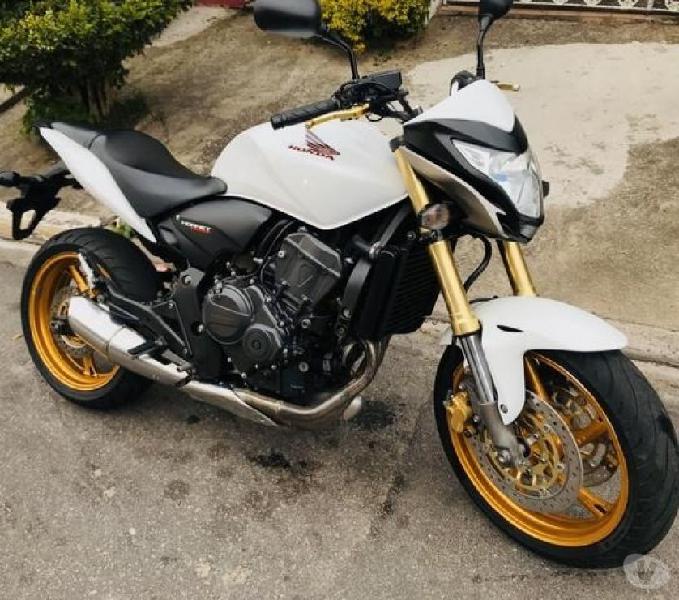 Moto honda hornet