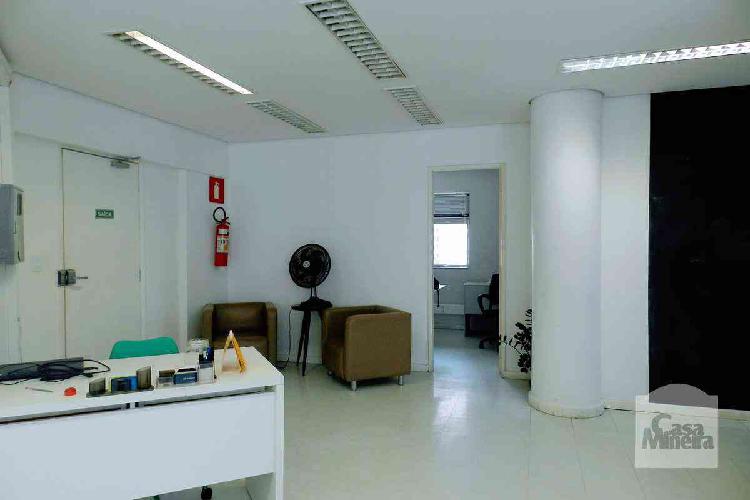 Sala, Savassi, 0 Quarto, 1 Vaga, 0 Suíte