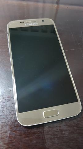 Samsung Galaxy S7 flat