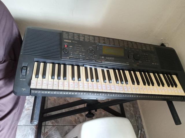 Teclado Yamaha PSR 620