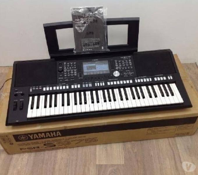 Teclado Yamaha PSR s975 novo com garantia