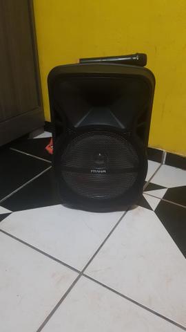 Vendo caixa de som fran. semi nova por 680