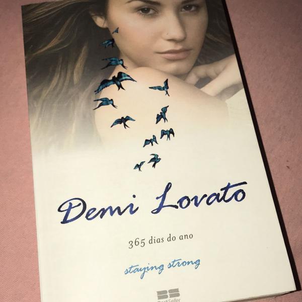 livro demi lovato 365 dias do ano