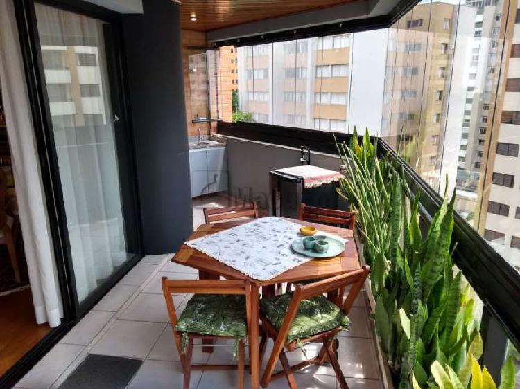 timo apartamento na melhor área de Moema Pássaros!