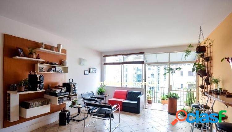 Apartamento com Muita Luz Natural à Venda em Pinheiros -