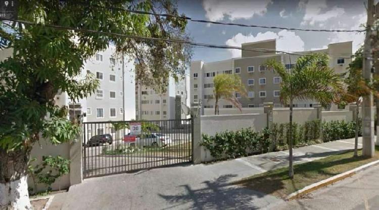 Apartamento de 2 quartos,virado para a sombra. Água e gaz