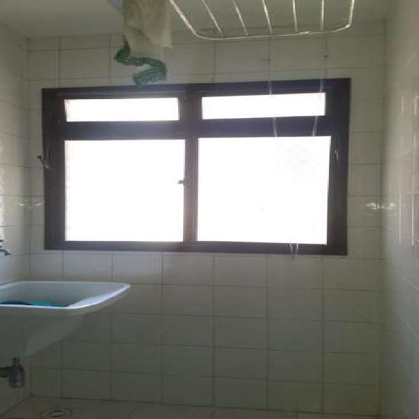 Apartamento para aluguel tem 56 metros quadrados com 2