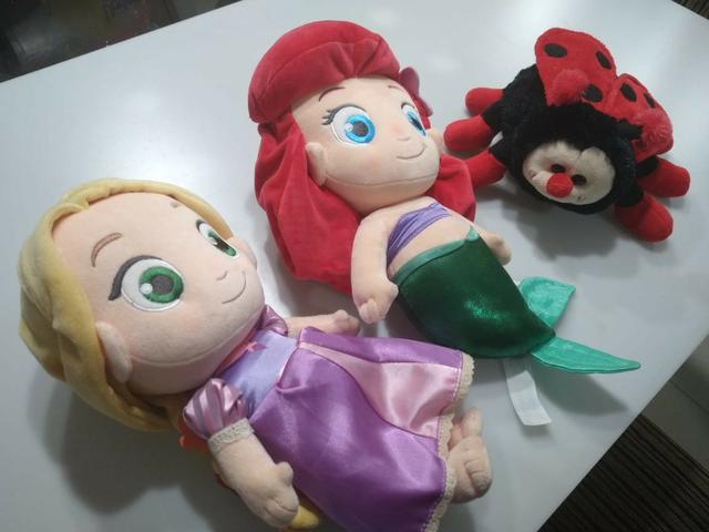 Bonecas de Pelúcia - Princesa Ariel e Aurora