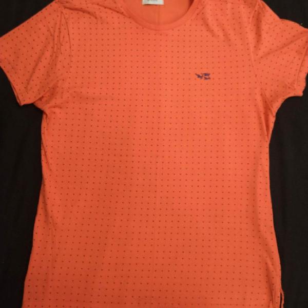 Camisa laranja tamanho P