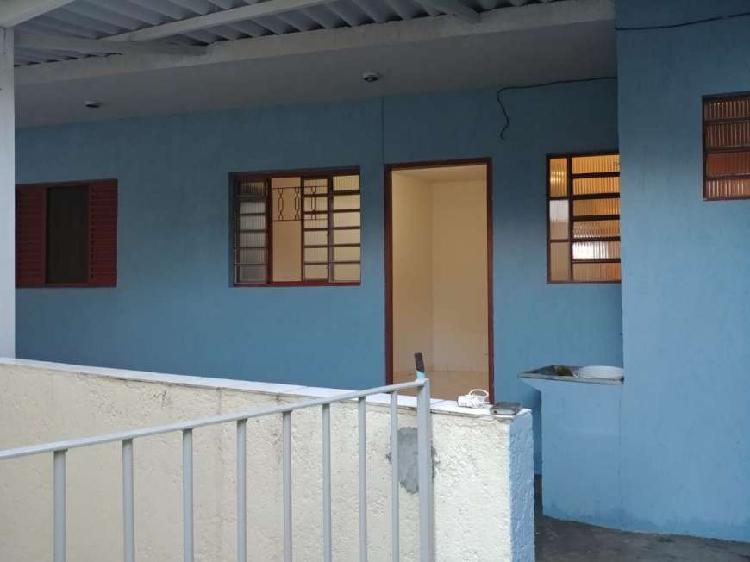 Casa para aluguel com 40 metros quadrados com 1 quarto em