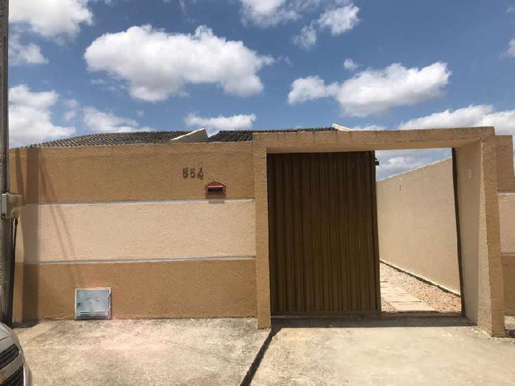 Casa para venda com 75 metros quadrados com 2 quartos em