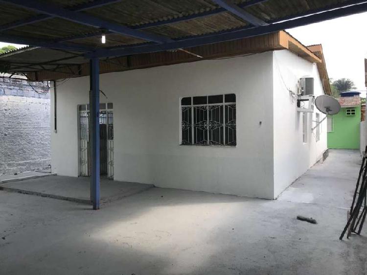 Casa para venda possui 150 metros quadrados com 3 quartos em