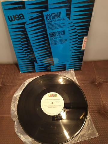 Disco de vinil LP Promo WEA nº34 (A-HA, Rod Stewart, Debbie