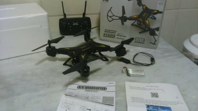 Drone quadrecoptero com bateria e controle remoto
