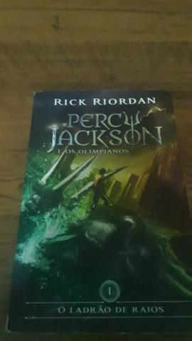 Livro:Percy Jacksson e o Ladrão de Raios