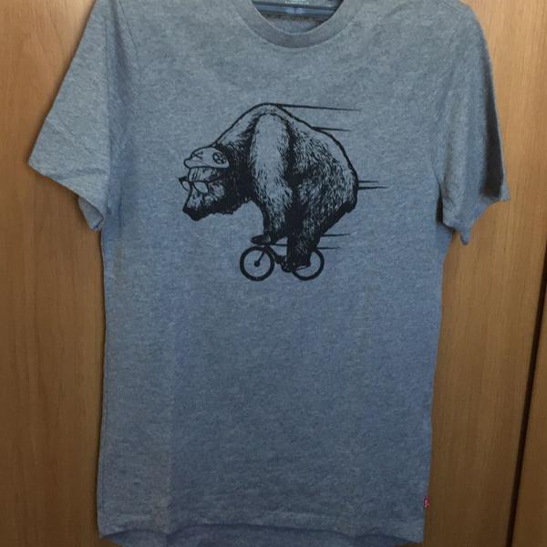 camiseta levis masculina urso cinza