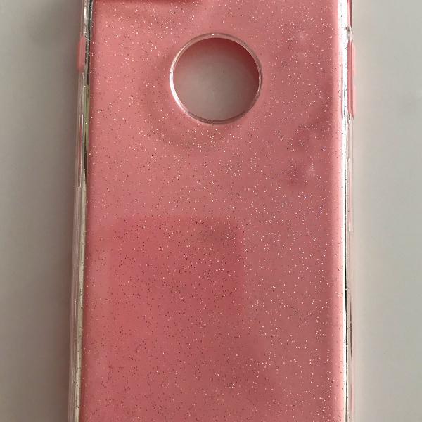 capa anti impacto rosa com glitter.