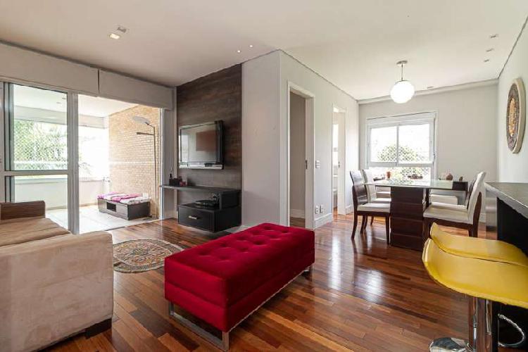 Apartamento com 2 dormitório à venda, 67 m² por R$