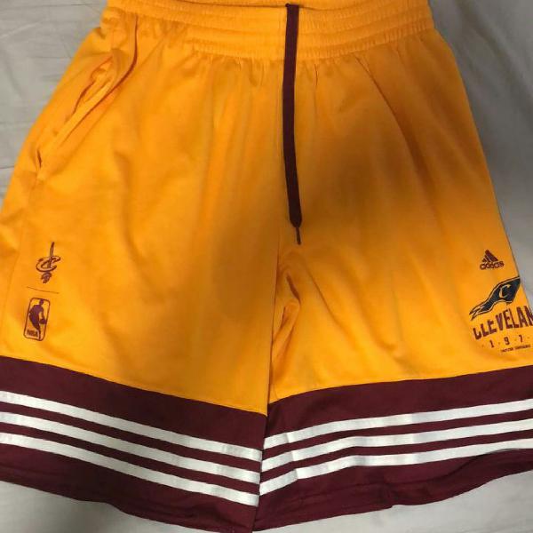 Bermuda Cleveland Cavaliers Basquete Original (NBA x Adidas)