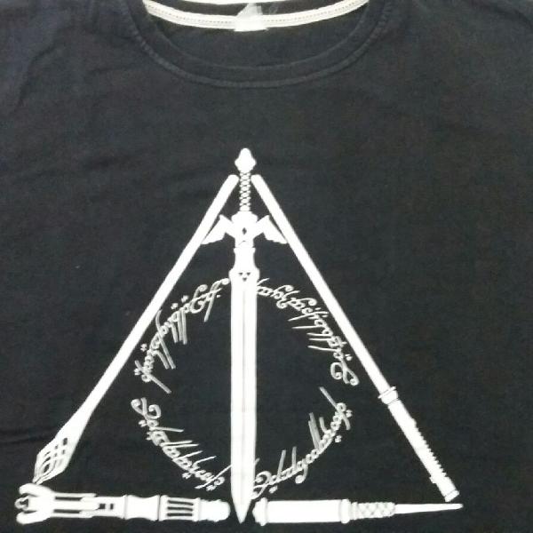 Camiseta de algodão.