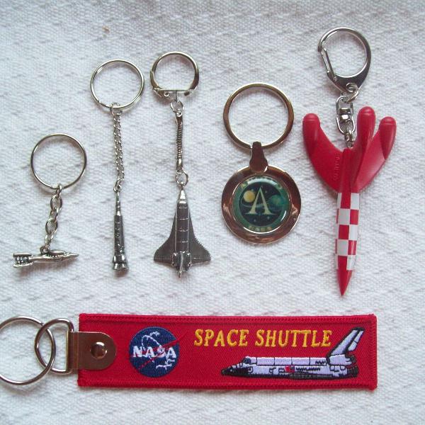coleção 6 chaveiros foguete - ônibus espacial