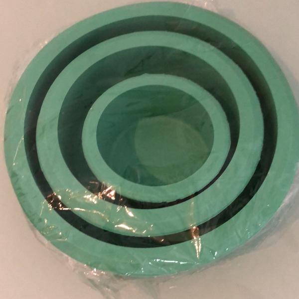 formas de silicone na cor verde