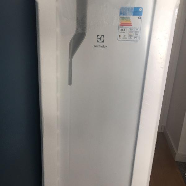 refrigerador electrolux degelo prático 240l branco