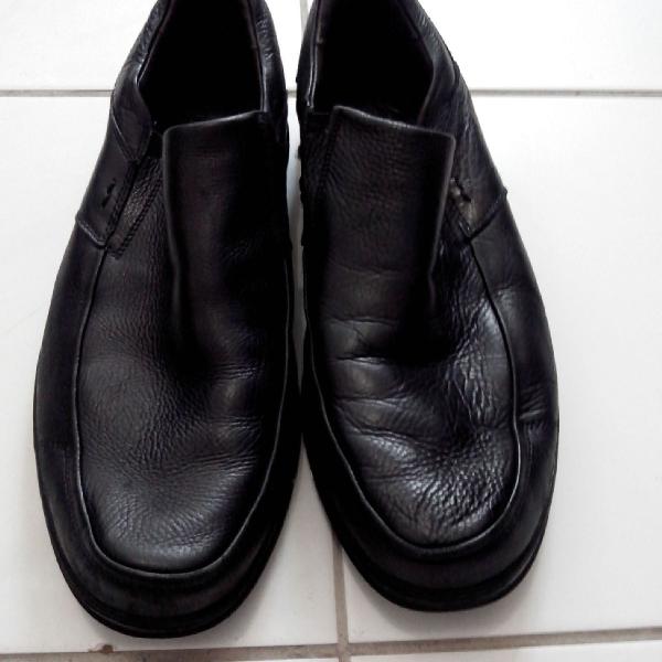 sapato masculino de couro preto