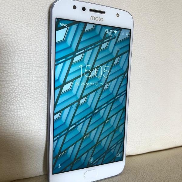 smartphone motorola g5s plus