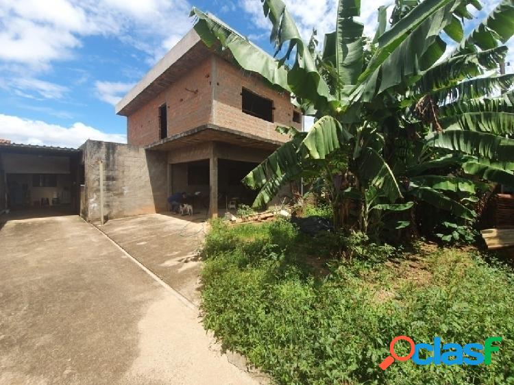 Casa no bairro Itamaraty com sobrado em construção - Artur