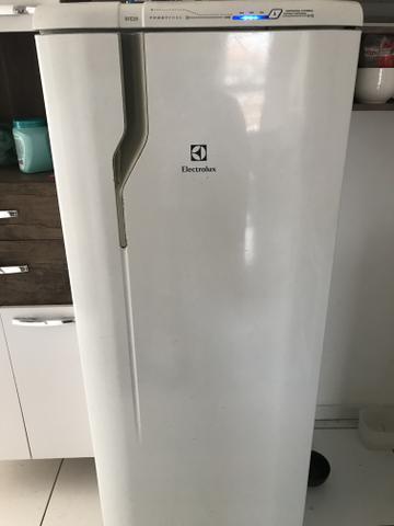 Geladeira frost free Electrolux