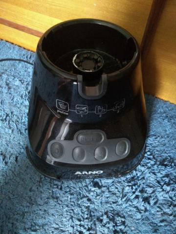 Liquidificador Arno ClicPro Black LN48 500W, sem copo, otimo