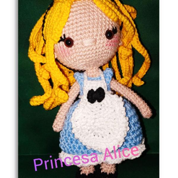 Princesa Disney Alice Amigurumi