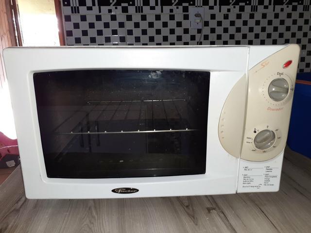 Vendo forno elétrico 45 litros 220 volts nao tem ferrugem